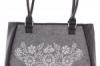 Elegant I hímzett filc táska 2001-2002